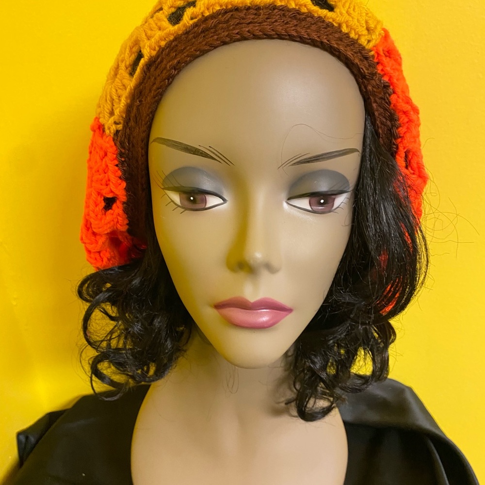 Fall/Autumn granny squares toss and drape hat NWOT